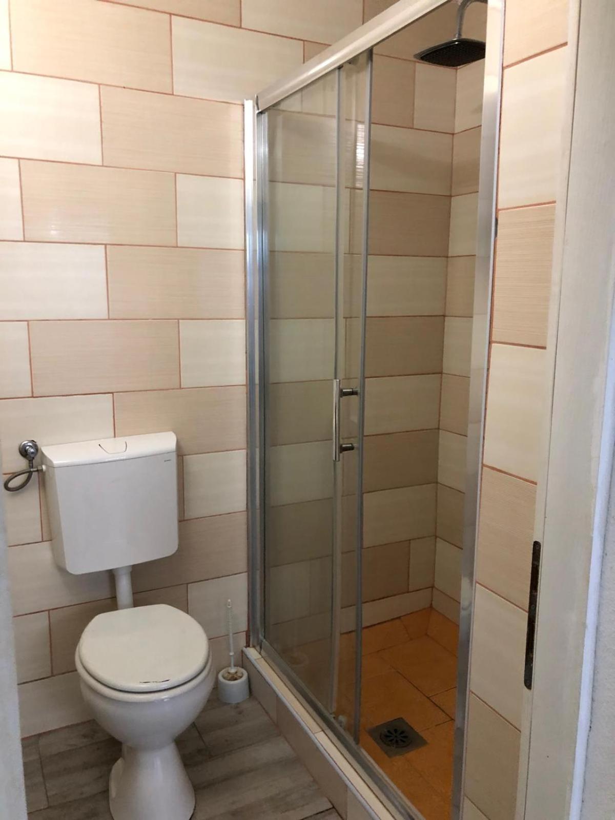 Apartmani Cesarica Karlobag Quarto foto