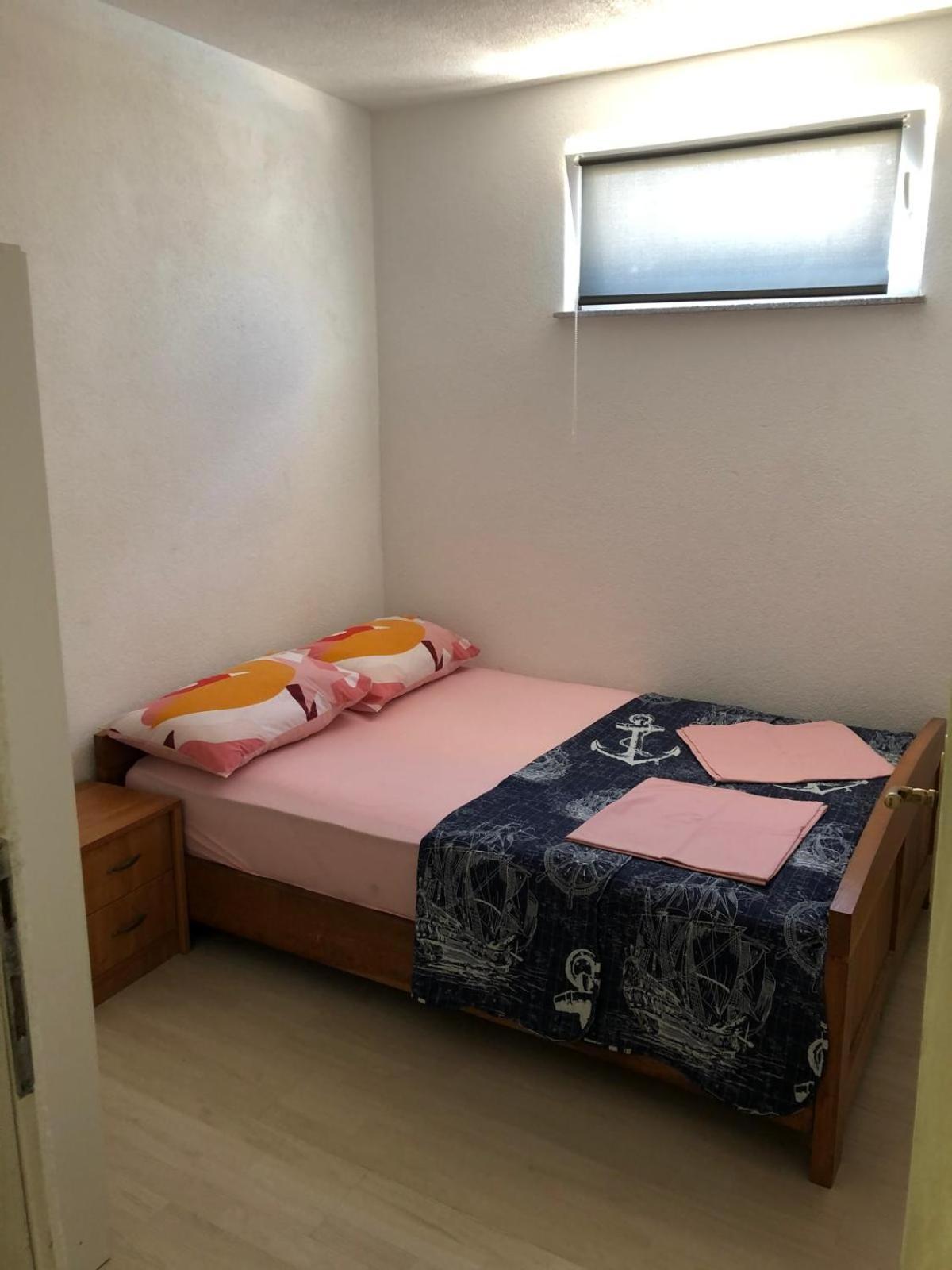 Apartmani Cesarica Karlobag Quarto foto