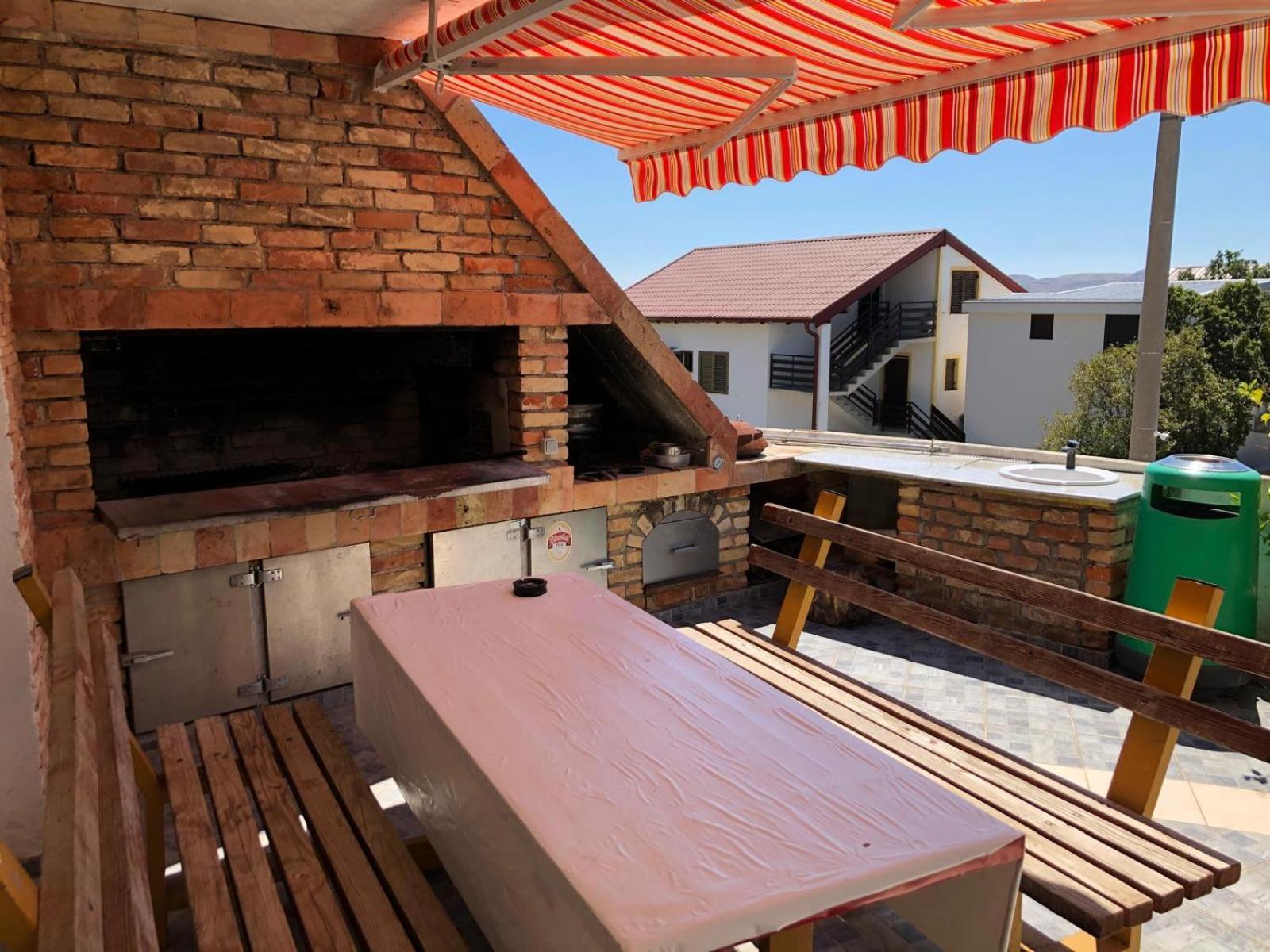 Apartmani Cesarica Karlobag Exterior foto